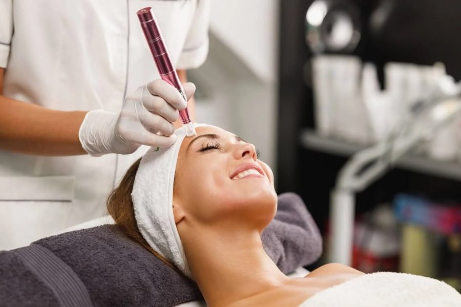 Aesthetic practitioner performing a facial rejuvenation procedure related to stem cell injection malaysia for skin renewal